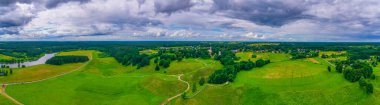 Kernave Hillforts Panorama Manzarası, Litvanya Büyük Dükalığı 'nın antik başkenti.