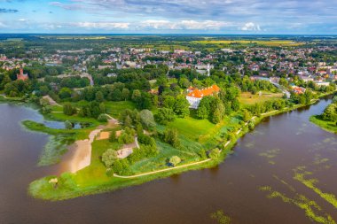 Litvanya 'daki Birzai Kalesi' nin hava görüntüsü.