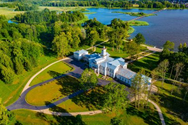 Litvanya 'nın Birzai kentindeki Astravas Malikanesi.