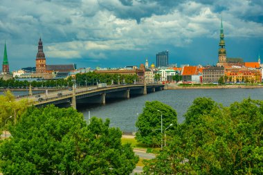 Letonya Ulusal Kütüphanesi 'nden Riga Panoraması.