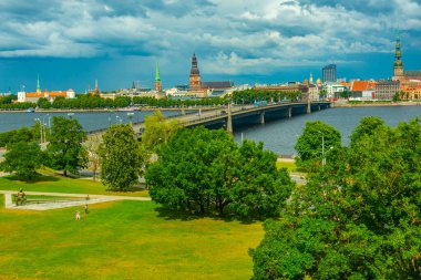 Letonya Ulusal Kütüphanesi 'nden Riga Panoraması.