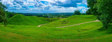 Kernave Hillforts Panorama Manzarası, Litvanya Büyük Dükalığı 'nın antik başkenti.