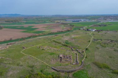 Bulgaristan 'ın Yambol kenti yakınlarındaki Trakya kenti Kabile' nin hava manzarası.
