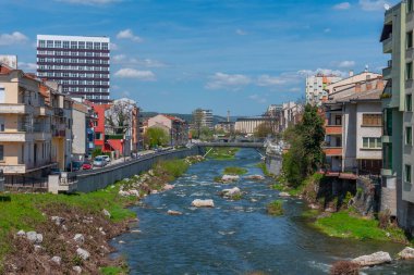 Yantra nehri Bulgar kasabası Gabrovo 'dan geçiyor.