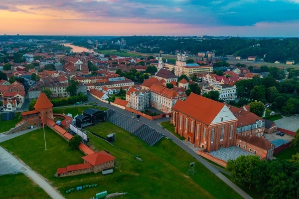 Litvanya 'nın Kaunas kentinin gündoğumu manzarası.