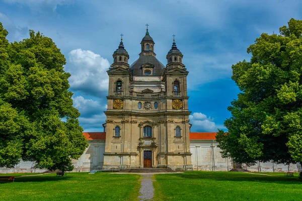 Pazaislis 修道院和教堂在立陶宛考纳斯 — 图库照片