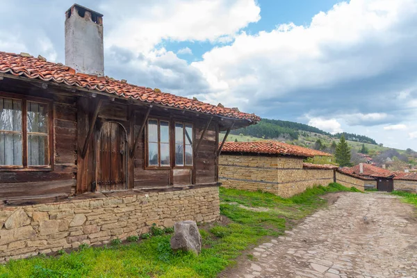 Παραδοσιακά Παλιά Σπίτια Στο Βουλγαρικό Χωριό Zheravna — Φωτογραφία Αρχείου