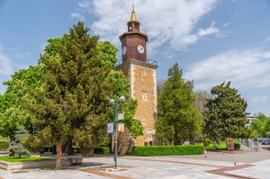 Bulgaristan 'ın Svishtov kasabasındaki eski saat kulesi.