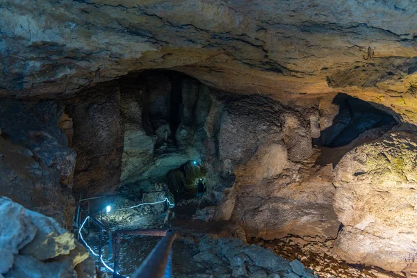 Interior Caverna Bacho Kiro Bulgária — Fotografia de Stock