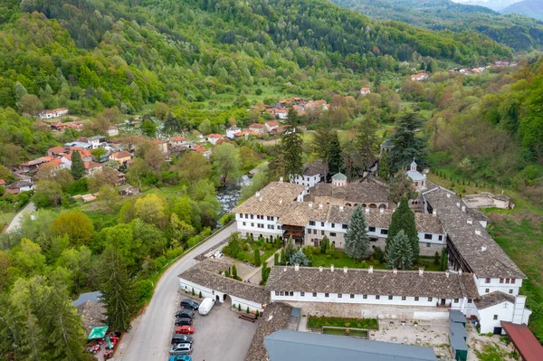 保加利亚Troyan修道院的空中景观 — 图库照片