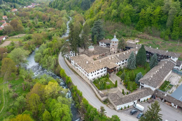 保加利亚Troyan修道院的空中景观 — 图库照片