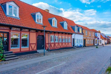 Koge, Danimarka 'nın merkezinde renkli bir cadde..