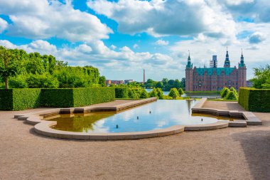 Danimarka 'daki Frederiksborg Slot Sarayı Bahçeleri.
