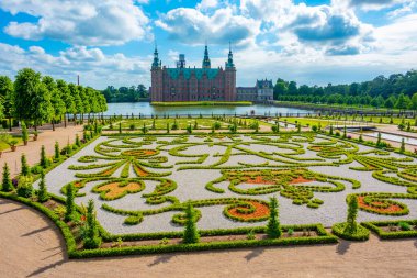 Danimarka 'daki Frederiksborg Slot Sarayı Bahçeleri.
