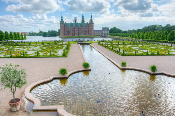 Jardines Frederiksborg Ranura Palacio Dinamarca — Foto de Stock