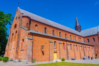 Soro Klosterkirke, Danimarka 'da güneşli bir günde izlendi