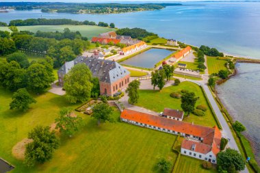 Bir yaz günü Danimarka 'da Valdemar' s Slot.