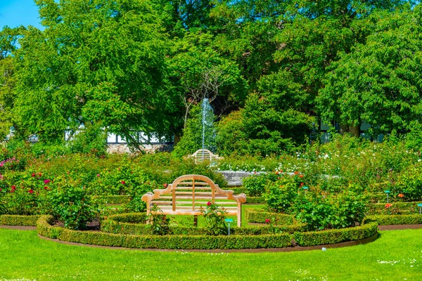 デンマークの晴れた日に見られるEgeskovスロットの庭園 — ストック写真