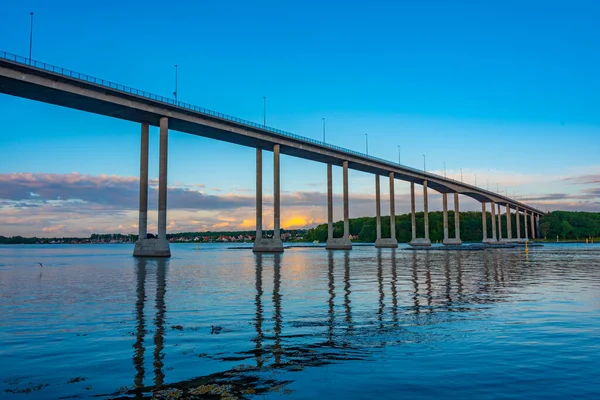Vista Atardecer Del Puente Svendborgsundbroen Dinamarca — Foto de Stock