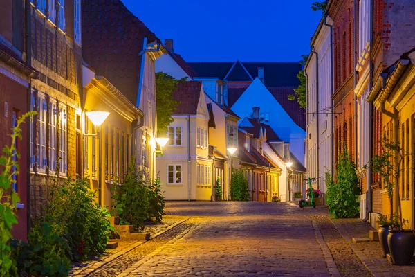 Vista Nocturna Una Colorida Calle Centro Odense Dinamarca —  Fotos de Stock