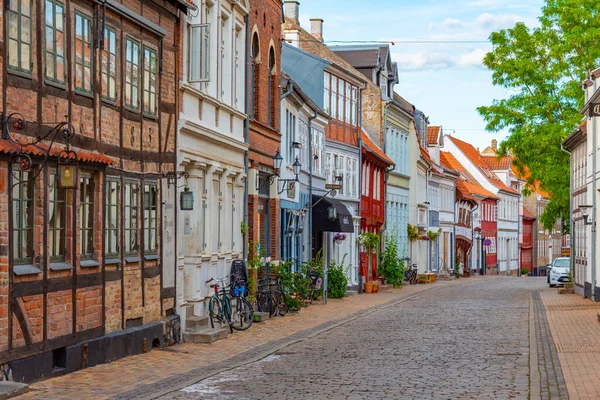 デンマーク オデンスの旧市街の中世の通り — ストック写真