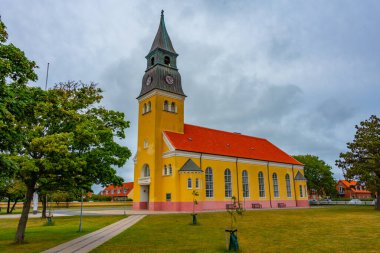 Danimarka 'da bulutlu bir günde Skagen Kilisesi.