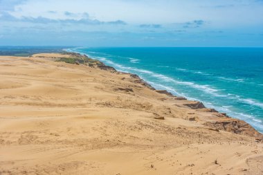 Danimarka 'daki Rubjerg Knude deniz fenerinde Sandy uçurumları.