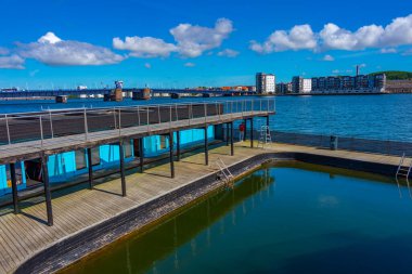 Danimarka, Aalborg 'un nehir kıyısındaki Bathouse..