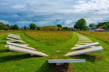 Danimarka, Jelling 'de defin höyüğü.