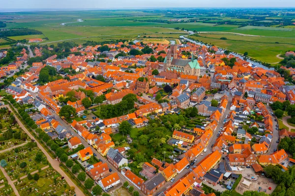 Danimarka 'nın Ribe kentinin manzarası.