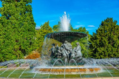 Almanya, Dresden 'de Albertplatz' da Çeşme.