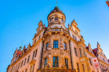Almanya 'nın Dresden kentindeki Residenzschloss' un gündoğumu.