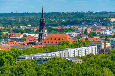Alman kasabası Dresden 'in çatıları.