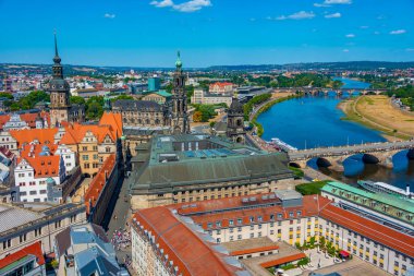 Alman kasabası Dresden 'in hava manzarası.