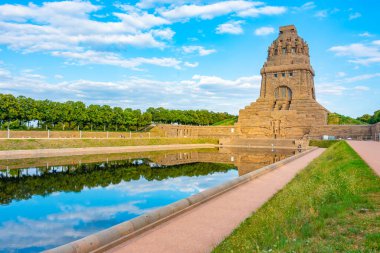 Alman kenti Leipzig 'deki Uluslar Savaşı Anıtı.