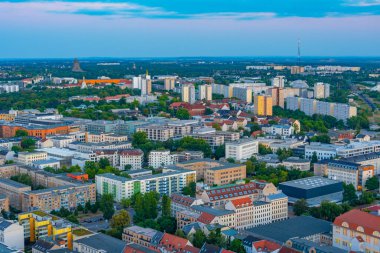 Leipzig, Almanya 'da bir yerleşim bölgesinin havadan görüntüsü.