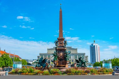 Alman kenti Leipzig 'deki Mendebrunnen çeşmesinin manzarası.