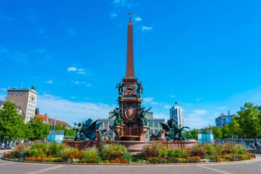 Alman kenti Leipzig 'deki Mendebrunnen çeşmesinin manzarası.