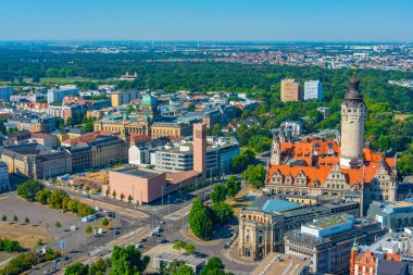 Almanya 'nın Leipzig kentindeki yeni belediye binasının panorama manzarası.