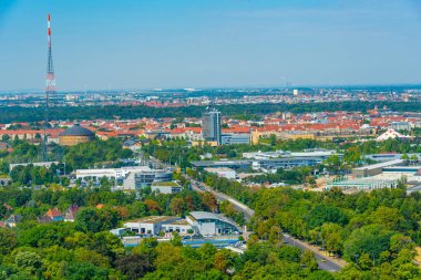 Leipzig, Almanya 'da bir yerleşim bölgesinin havadan görüntüsü.