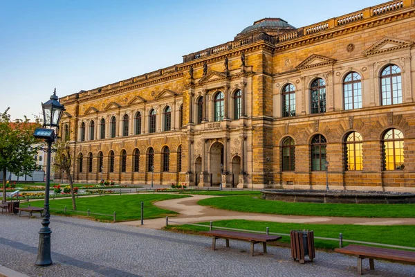 Zwingerův Palác Pozorovaný Při Východu Slunce Drážďanech Německo — Stock fotografie