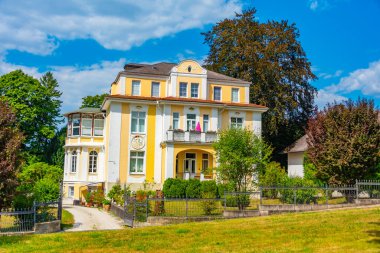 Alman şehri Coburg 'da renkli bir villa.