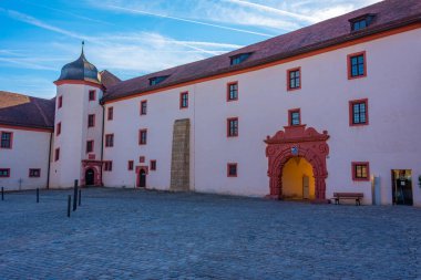 Wurzburg, Almanya 'daki Marienberg kalesinin iç avlusu..