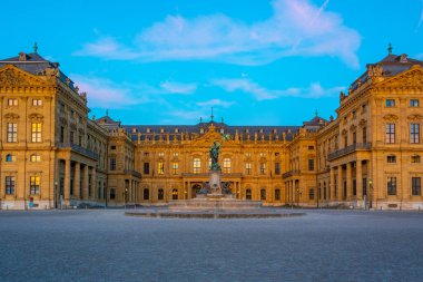 Almanya 'da Wurzburger Konutu' nda günbatımı.