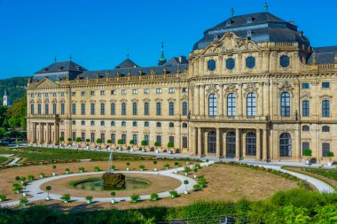 Almanya 'daki Wurzburger Konağı' nda bahçeler.