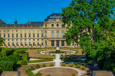 Almanya 'daki Wurzburger Konağı' nda bahçeler.