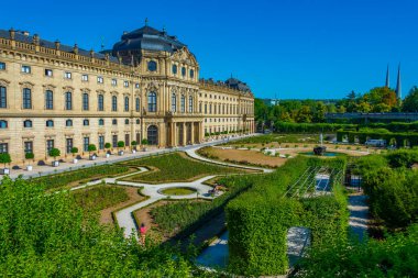 Almanya 'daki Wurzburger Konağı' nda bahçeler.