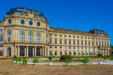 Almanya 'daki Wurzburger Konağı' nda bahçeler.