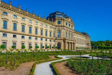 Almanya 'daki Wurzburger Konağı' nda bahçeler.