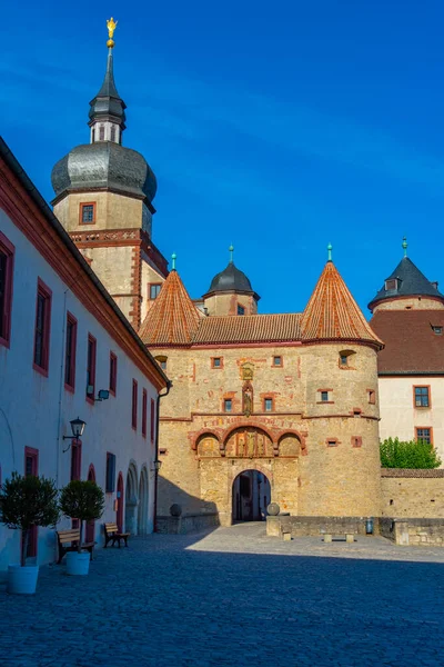 Wurzburg, Almanya 'daki Marienberg kalesinin iç avlusu..